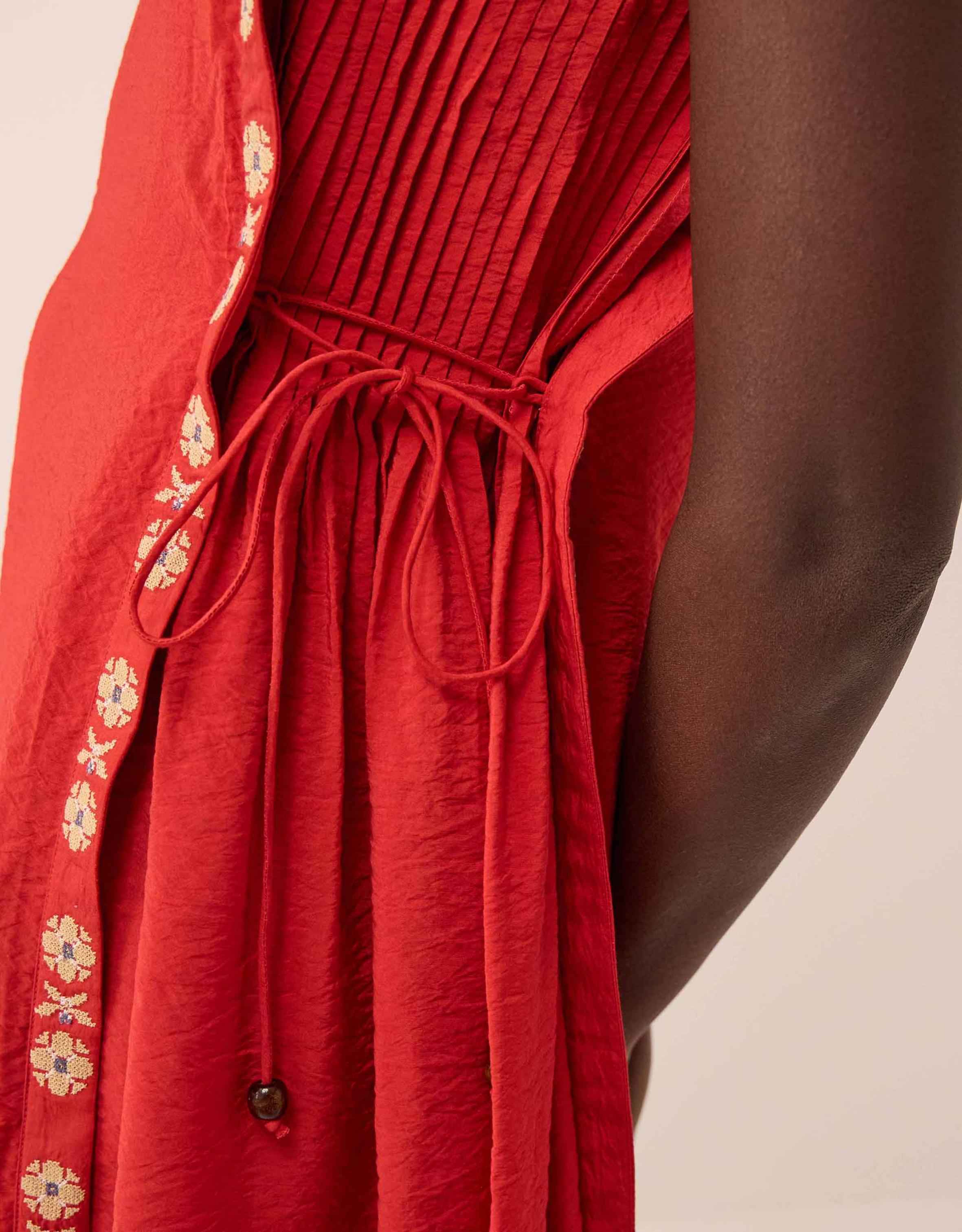 Cheryl Embroidered Side Dress