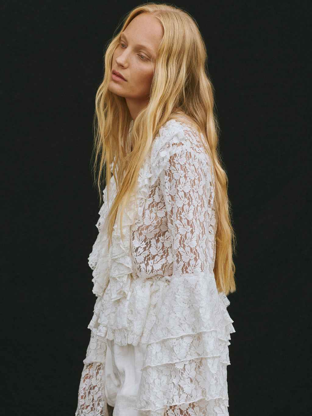 LACE BELLA BLOUSE BLACK